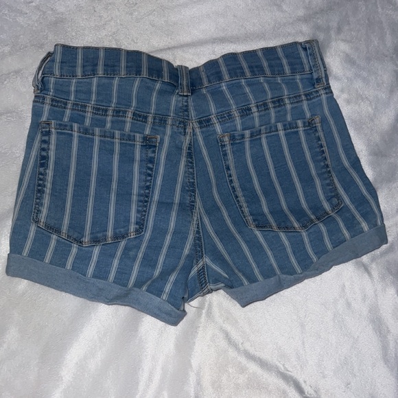 Stripped PacSun Jean Shorts - Picture 4 of 4